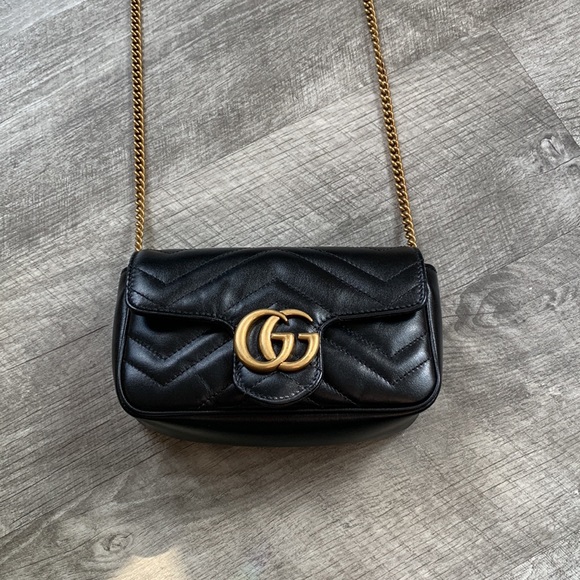Authentic Gucci Marmont Matelasse Mini Bag - Picture 7 of 11